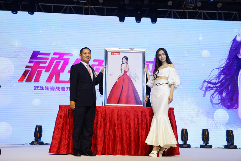  ���u��������Ů����������Ҫ�[�Ęӣ�23�d������e������Ʒ�Ƒ�(zh��n)������ȫ���_��